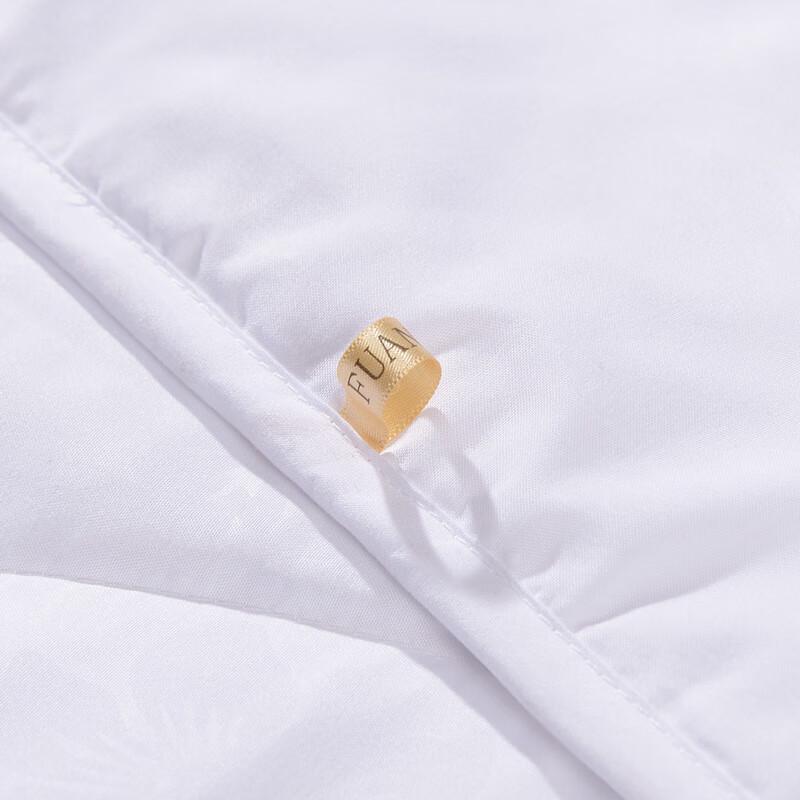 FUANNA Antibacterial 7-Hole Polyester Summer Quilt