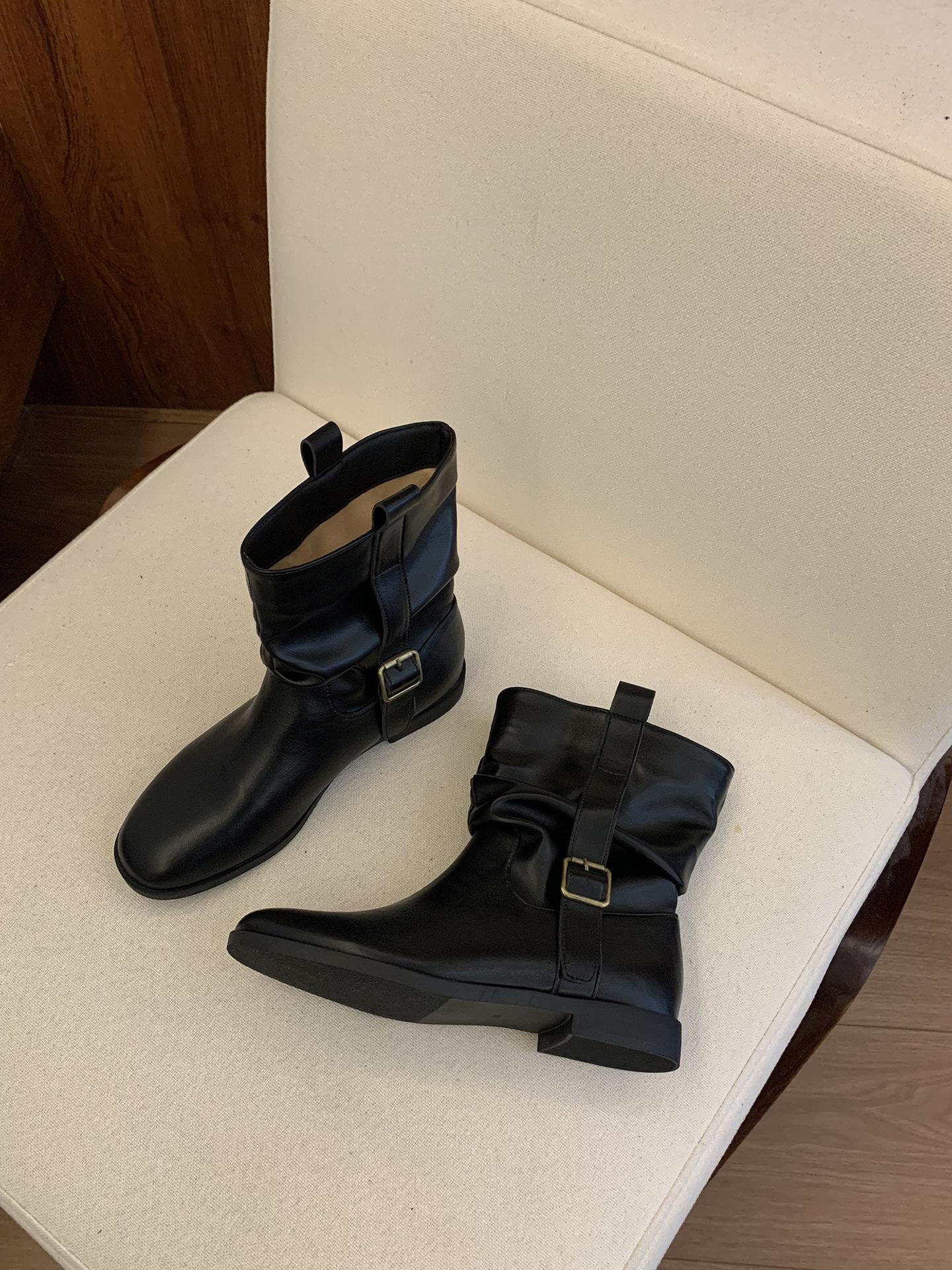 

Ретро нишевые красные мартинсы средней высоты женские ботинки 2025 новые осенние одинарные ботинки западная мода на платформе короткие ботинки 40