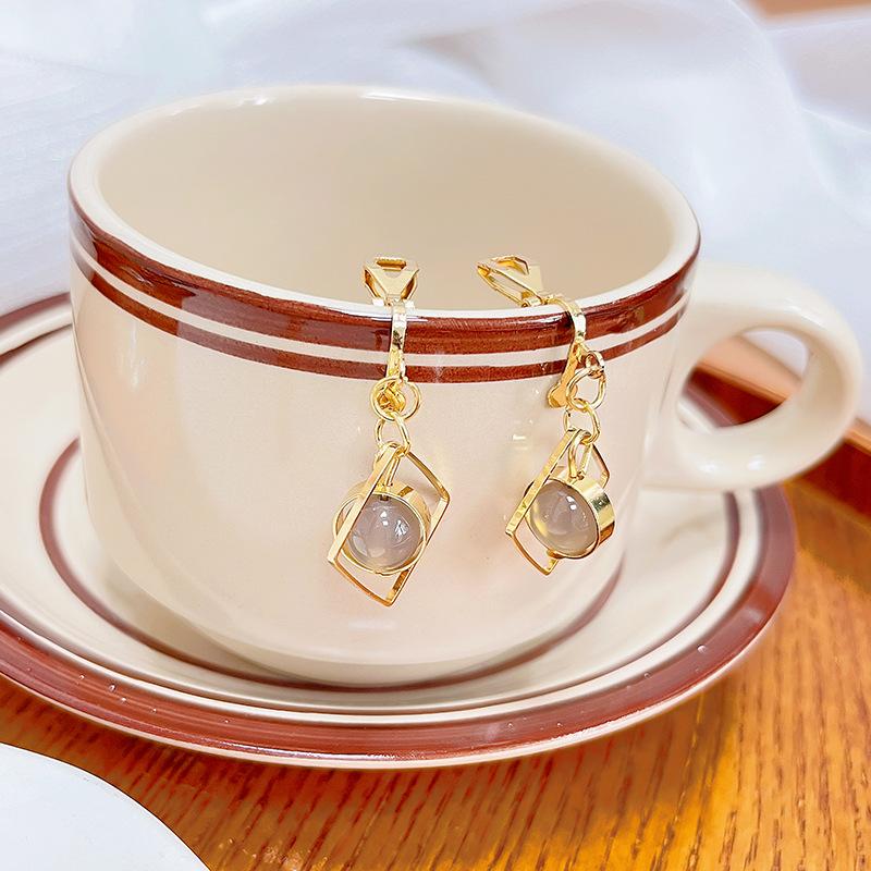 Fashion Personality Geometric Square Ball Earclip Opal Pendant Temperament Simple Earrings