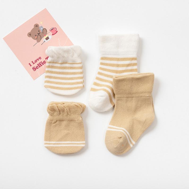 4 Pairs/Set Baby Gloves Socks Bundle 0-3 Months Anti Scratch Soft Mittens Newborn Set Elastic Stockings for Baby Gift