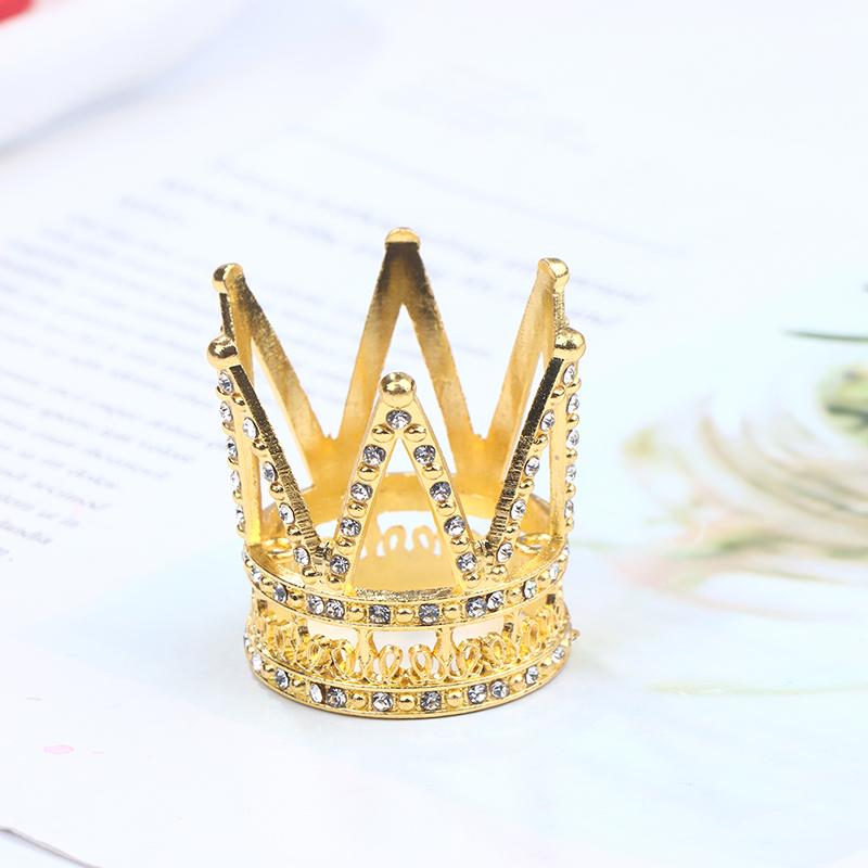 Akcesoria dla lalek Metalowa korona Nakrycie głowy Ozdoba do włosów Akcesoria do włosów Dla domku dla lalek Zabawka