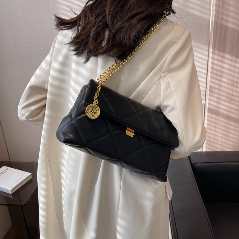 Premium textured bag women's spring and summer 2025 new trendy fashion diamond chain bag women's niche shoulder messenger bag