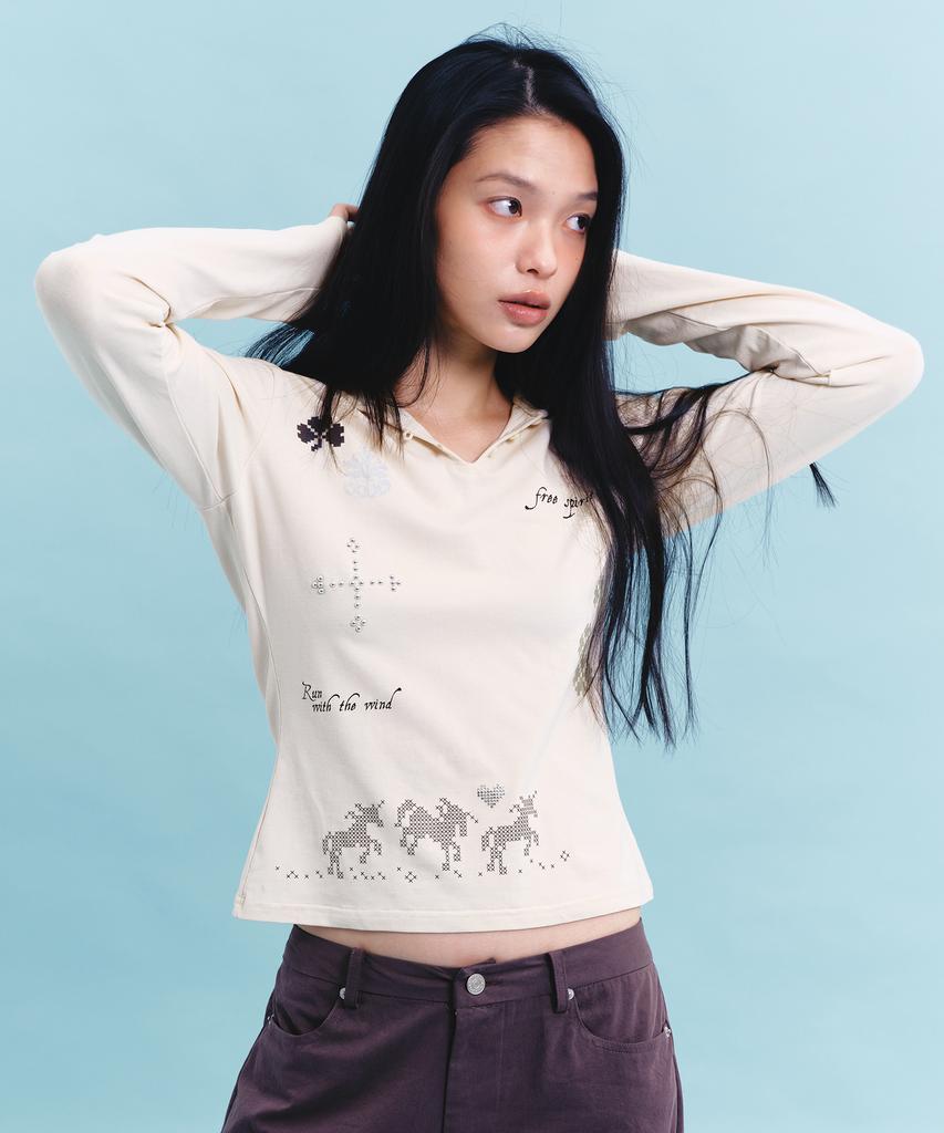 MARGARIN FINGERS Unicorn Clover Hooded T-Shirt (Beige)