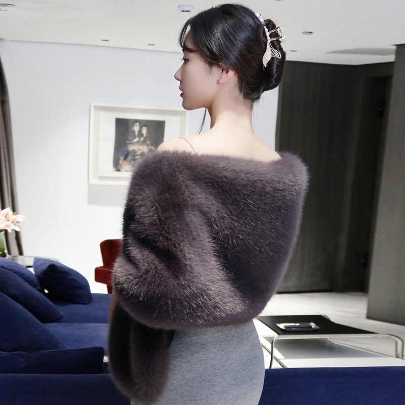 Svatební svatební šátek Dámské doplňky Imitace zvířecích chlupů Módní šaty Cheongsam s šátkem