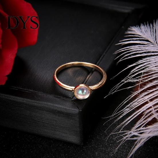 Elegante anello da dito sottile intarsiato con perle finte, gioielli con ciondoli per banchetti per feste