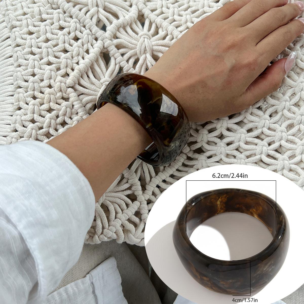

Design Sense Irregular Smooth Surface Smudged Resin Bracelet, Fashionable Geometric Plain Ring Acrylic Bracelet