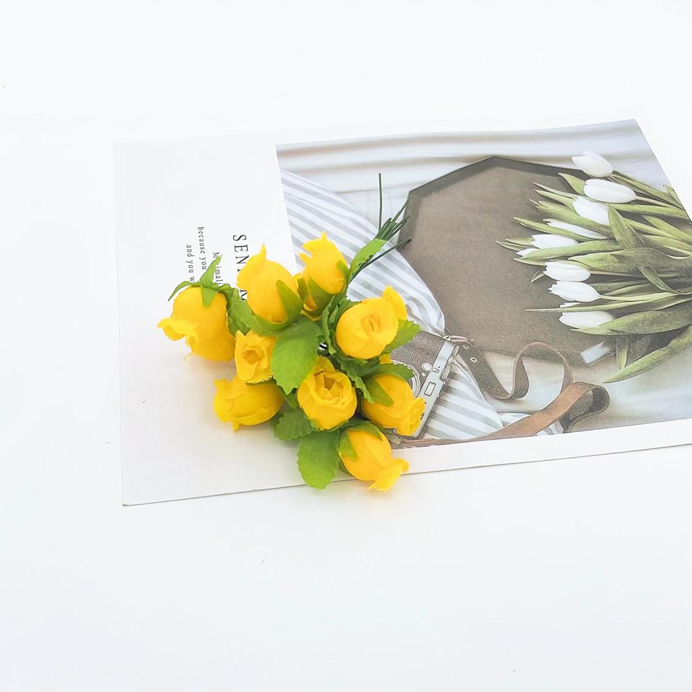 12 pz/lotto Fiori Artificiali Rosa di Seta Mini Bouquet Natale Casa Matrimonio Capodanno Fai da Te Decorazione Scatola Regalo Piante Finte