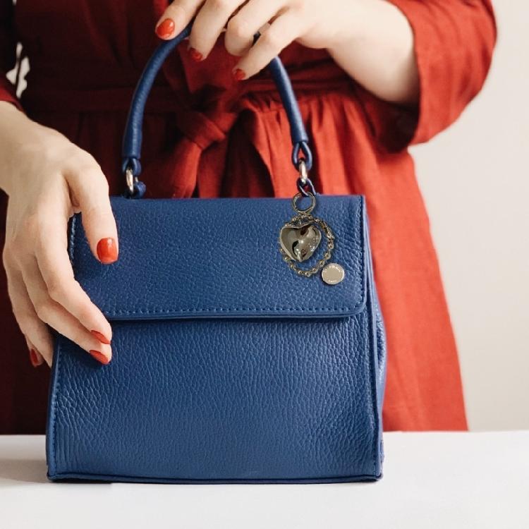 Heart Keychain Heart Bag Pendant Alloy Material Beads Chain Keyrings Keys Holder