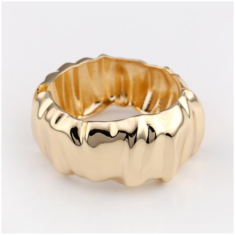 

Luxury Trendy Gold Color Heavy Metal Bangles for Women Exaggerated Punk Irregular Geometric Bracelet Party Banquet Jewelry New