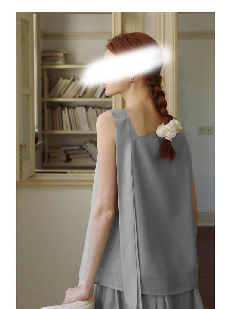 Note: Final Sale. Tops and half-skirts may have a color variation leaning towards gray; they are non-refundable and non-exchangeable.