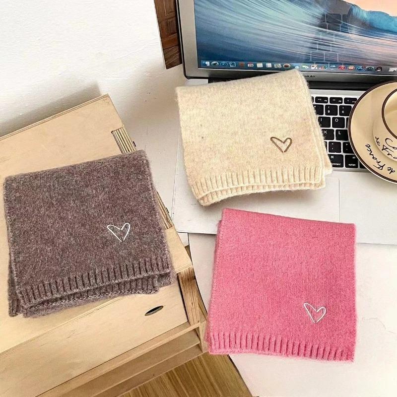 Wersja koreańska szalika dziecięcego jesienno-zimowego dla chłopców i dziewczynek ciepły miłość styl zagraniczny wszechstronny śliniaczek dla niemowląt trend