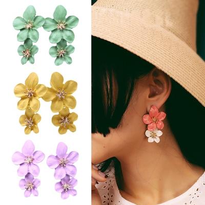 1 par de brincos de flor colorida fosca cor brilhante elegante flor doce não alérgica