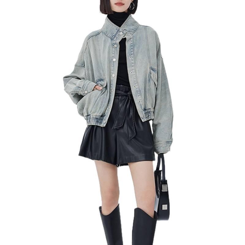 Retro Hong Kong Style Stand Collar Lapel Denim Jacket for Petite, New Early Spring Trend, Loose Fit, Distressed, and Slimming.