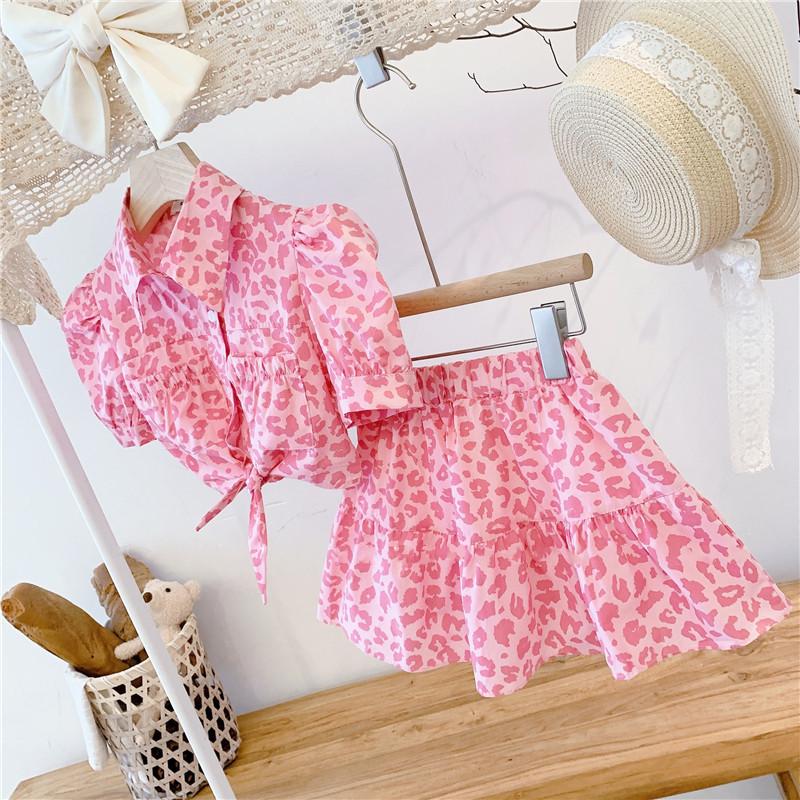 Roupas infantis 2023 verão novas meninas rosa leopardo estampado mangas bufantes camisa curta top e mini saia terno conjuntos de moda infantil