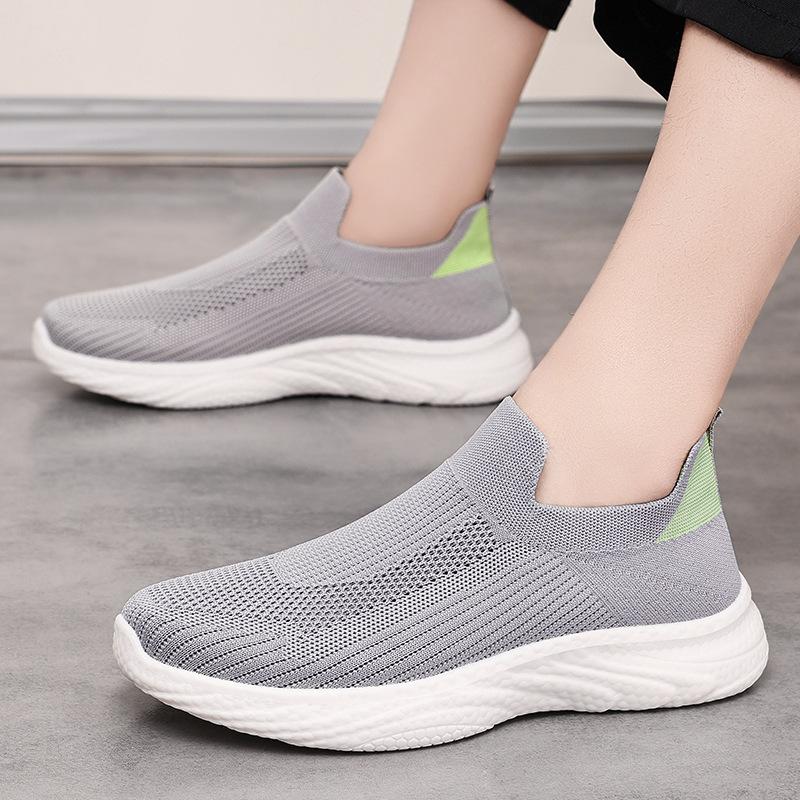 Schuhe Herren Freizeitschuhe Sommer neue bequeme Einschlupfschuhe Herren Fliegengewebte atmungsaktive Lauf-Sneaker Mode trendige Schuhe