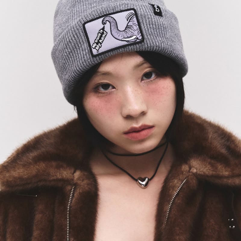 

BLACK SANDS Нашивка Животное Слон Шестиугольная Шапка-бини GRAY_Free