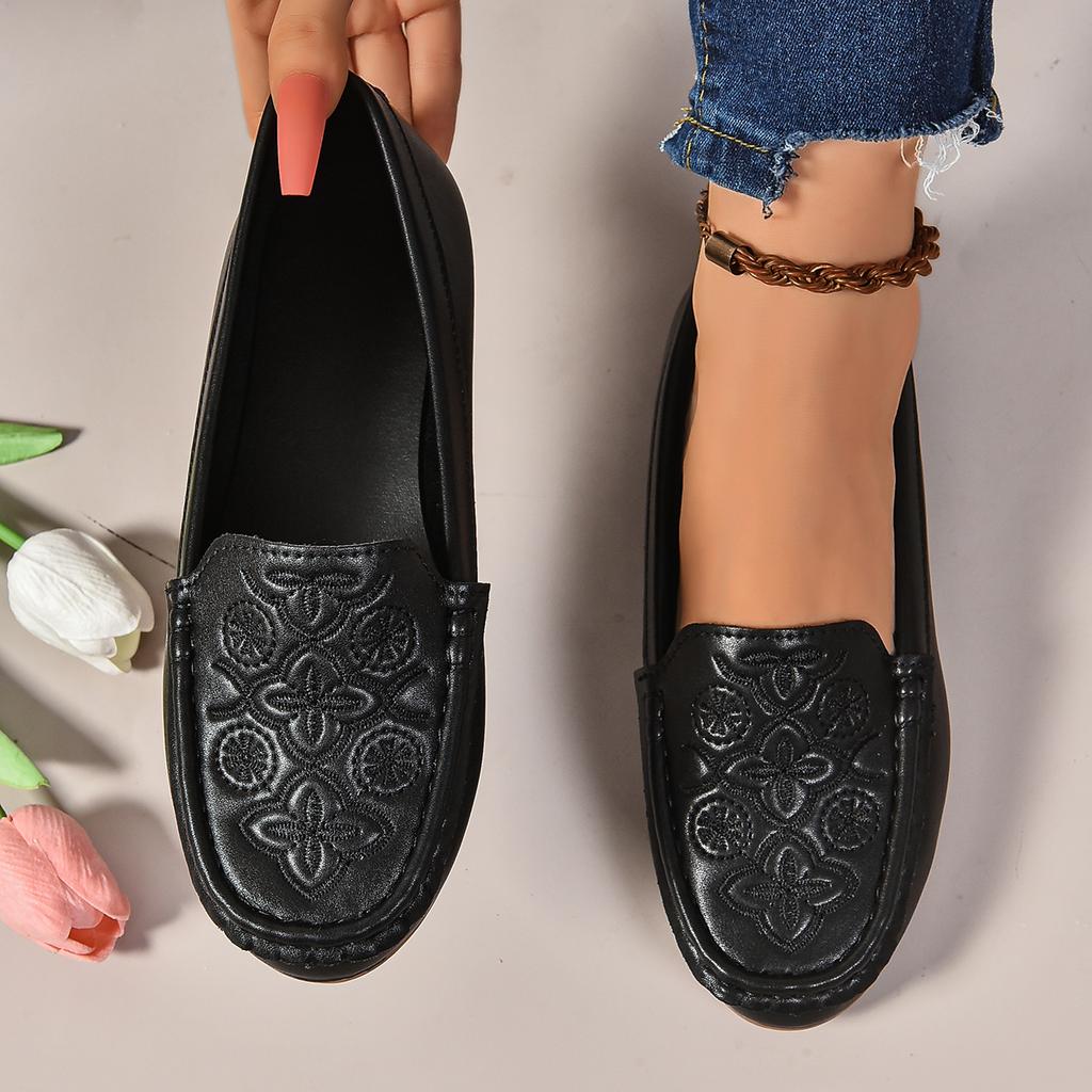 Fashion Women Flat Shoes 2024 Spring New Casual Single Shoes Large Size Round Head Loafers Flat Bottom Soft Sole Shoes Zapatos De Mujer