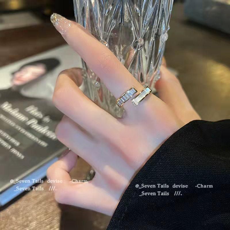 Light luxury fashion high sense pearl zircon copper ring women's design sense retro personality open index finger ring simple