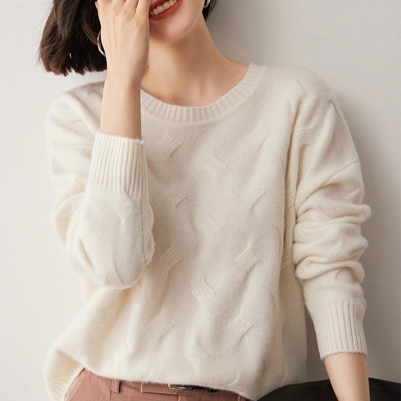 Women's Cashmere Cable Knit Sweater: Loose, Round Neck Pullover for Autumn & Winter