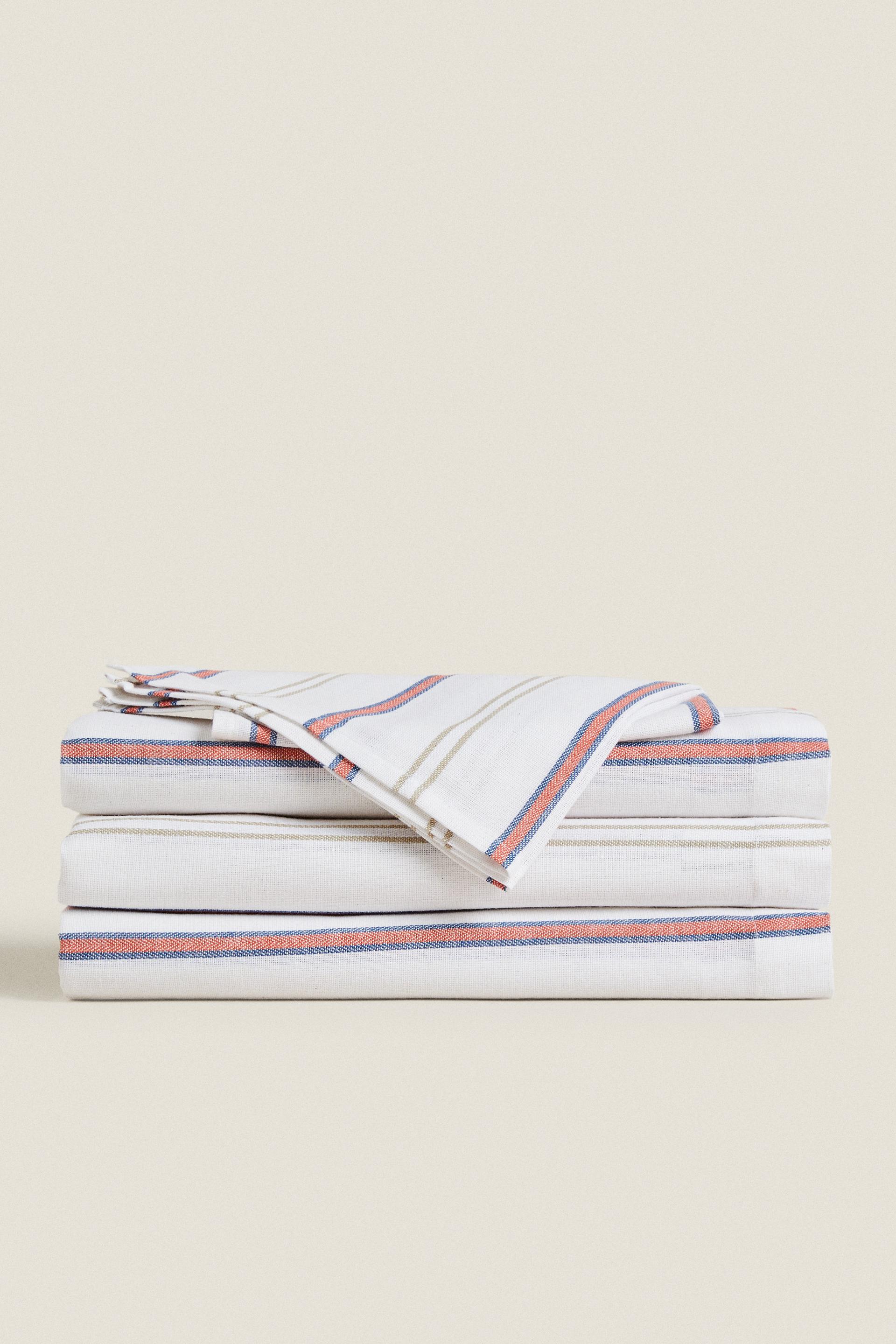 

DYED THREAD COTTON TABLECLOTH