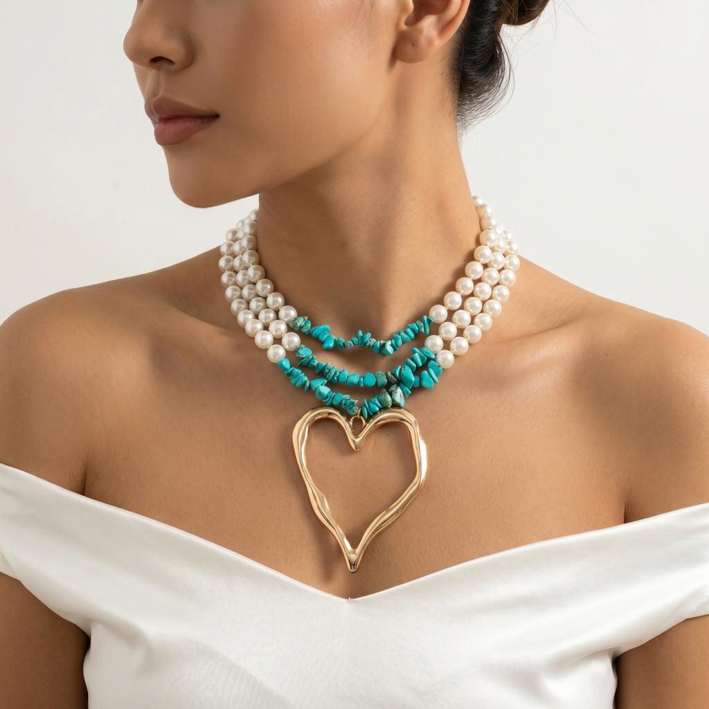 European and American Big Love Turquoise Necklace Women's Niche Beaded Imitation Pearl Collarbone Chain Retro High-end Necklace