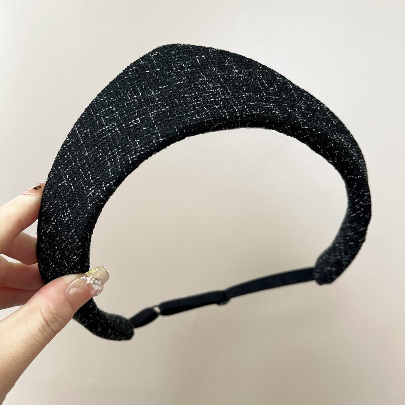 

1Pcs Retro Wide Edge Crown Headband Elegant Style Crown-shaped Hairband Leisure Headwear Adjustable Fashionable Hair Hoop