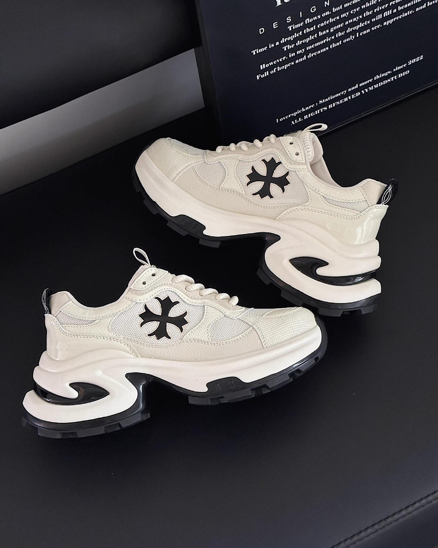 

Cross platform silver summer dad shoes women s 2025 new heightening versatile explosive shoes breathable sneakers 40