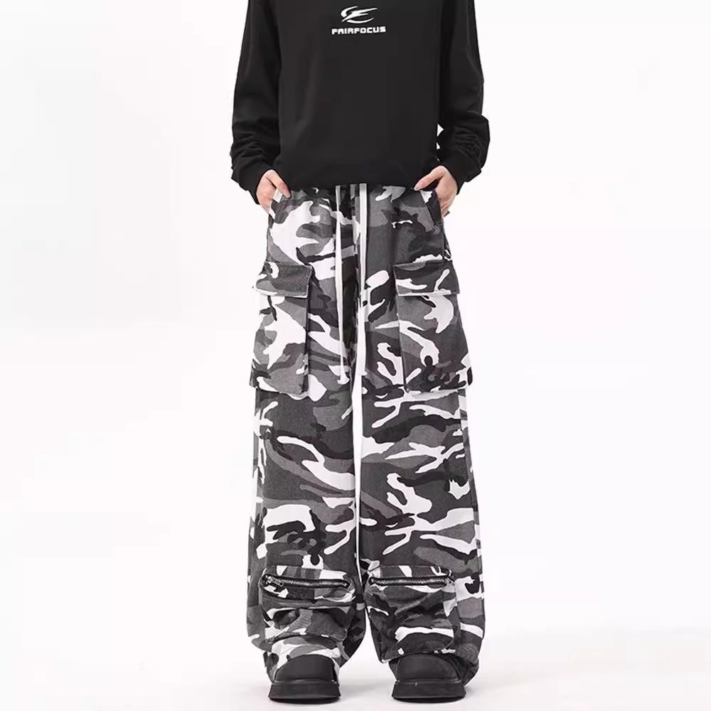 

Men s Retro Hiphop Camouflage Cargo Pants: Loose, Straight-Leg, Multi-Pocket Design. L
