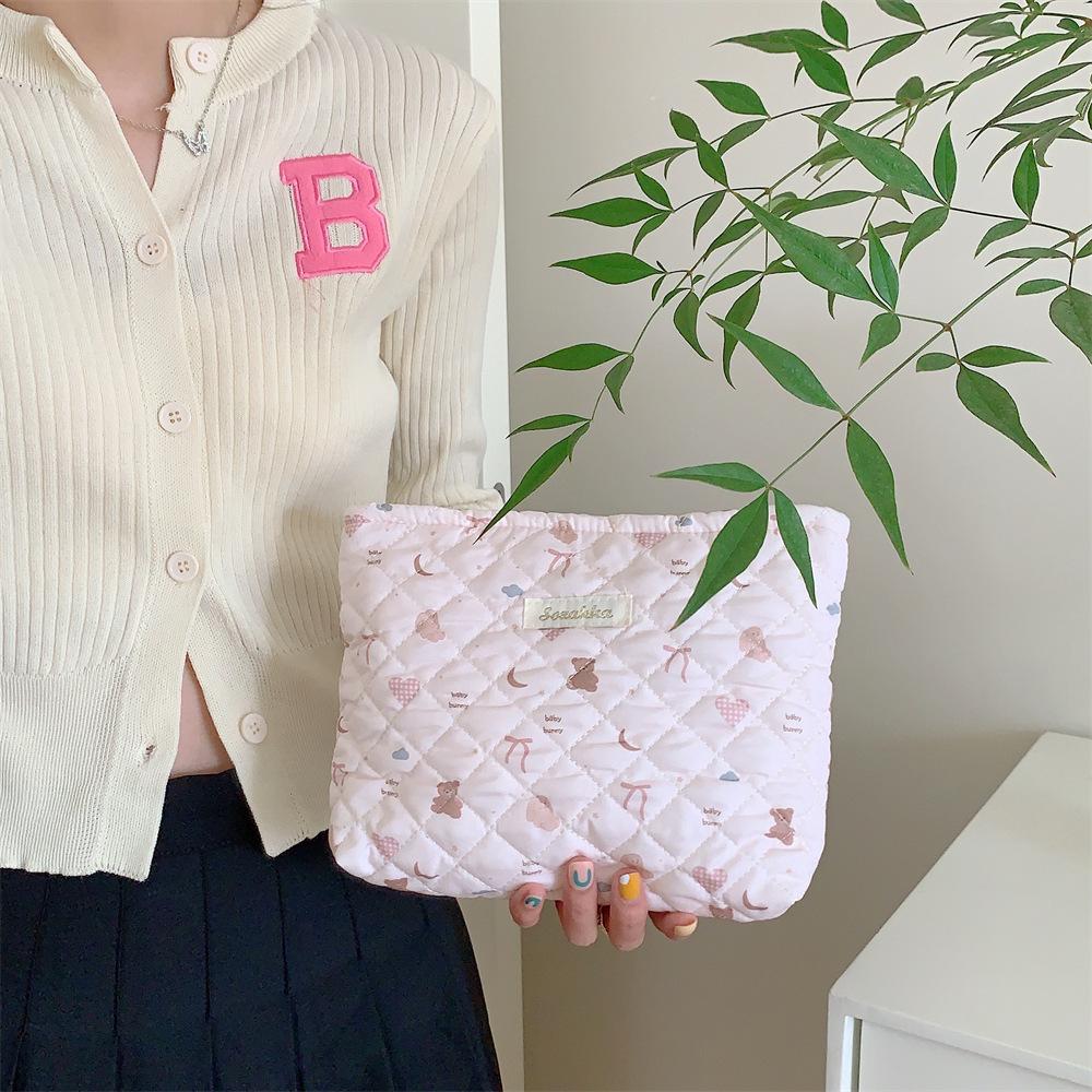 Heart Rabbit Cute  Large Capacity Makeup Bag Portable Storage Bag Traveling For