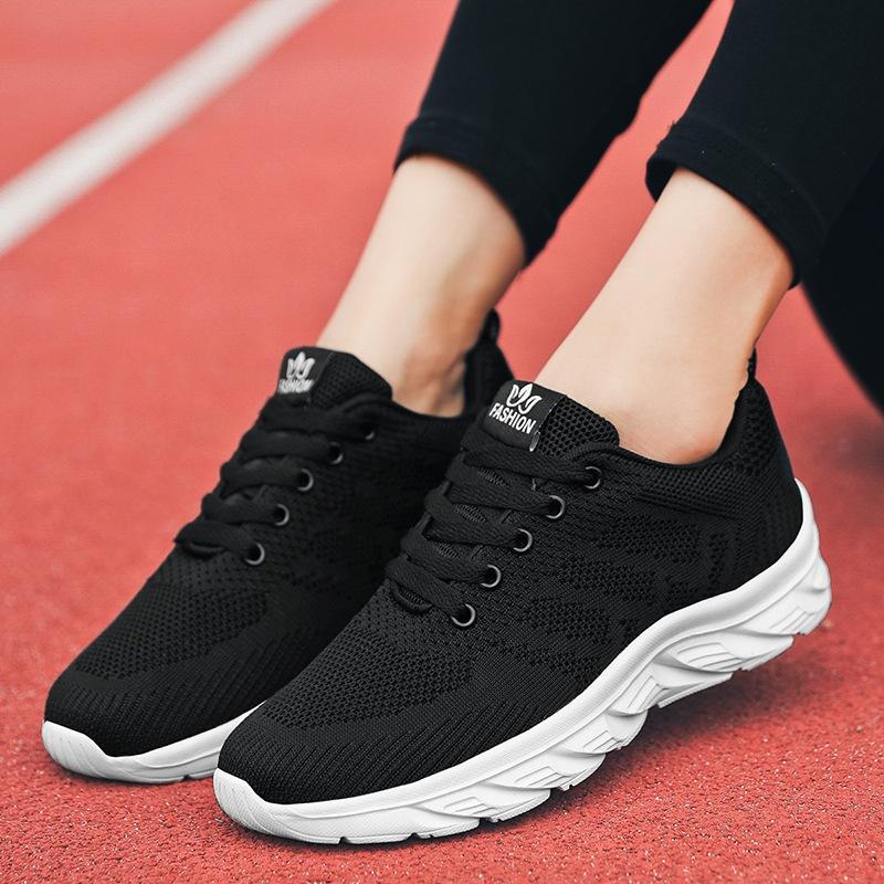 Spring and Summer Mother Net Shoes Light Soft Sole Sports Running Women Among the Elderly Casual Non-slip Travel Shoes Black Large Size