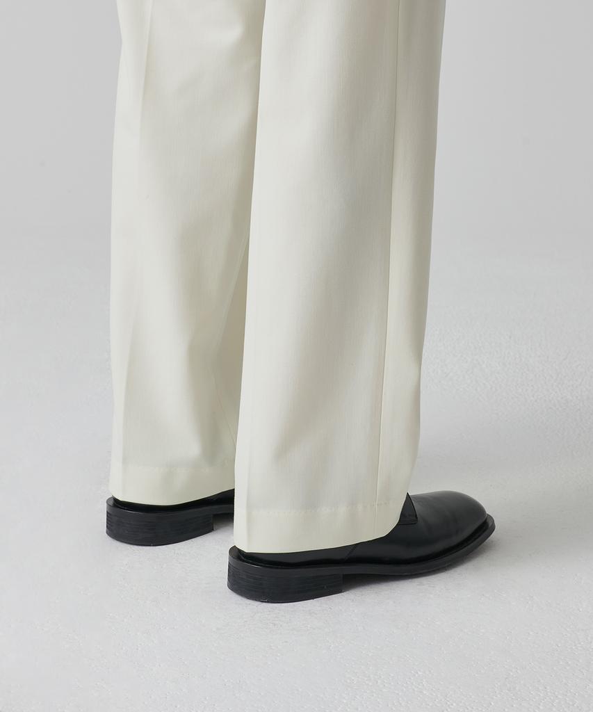 Musinsa Standard Reverse Two-Tuck Semi-Balloon Hidden Banding Slacks [Cream]