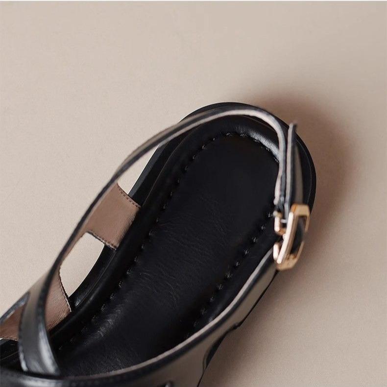 Zehensandalen mit dickem Absatz und gekreuzten Riemen für Damen im Sommer, eckige Zehenpartie, offene Ferse, weiche Sohle, bequeme Mama-Sandalen