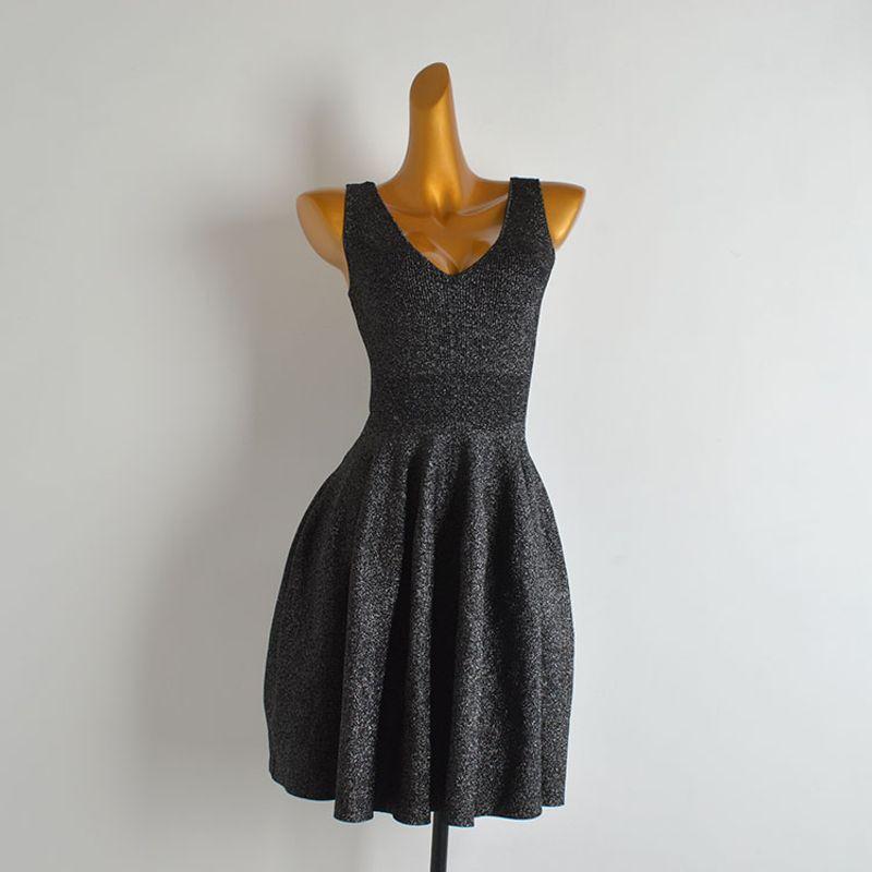 

French Simplicity Black V-neck Gold and Silver Silk Knitting Vest Dress Women s Waist-Tight Slim Looking Sheath A- line Skirt Black One size