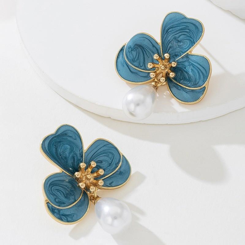 Pinkdudu Cercei delicați cu șurub floral alb, neregulați, 3D, cu picătură, din rășină, bijuterii minimaliste coreene pentru femei PD2324