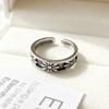 European Retro Floral Ring: Unique Vintage Black Design for Women and Couples