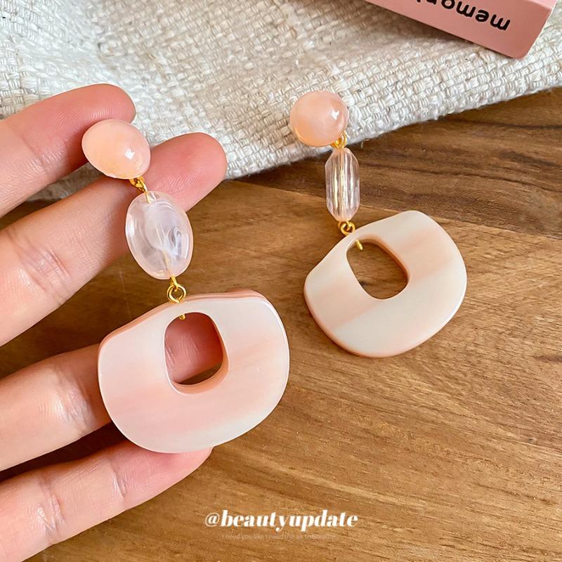Silver needle resin oval fashion stud earrings new fresh and sweet design earrings gentle and white earrings