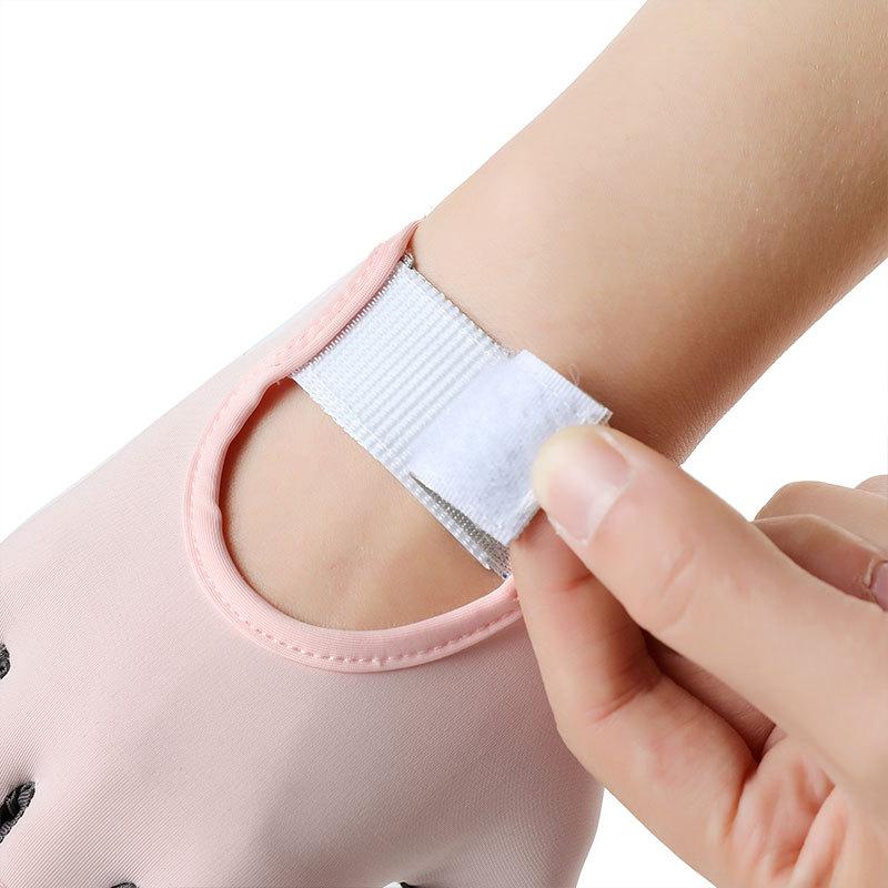 Anti-slip Fitness Exercise Shock Absorbing  Wear Resistant Breathable  and Anti Cocoon Exercise Half Finger Gloves