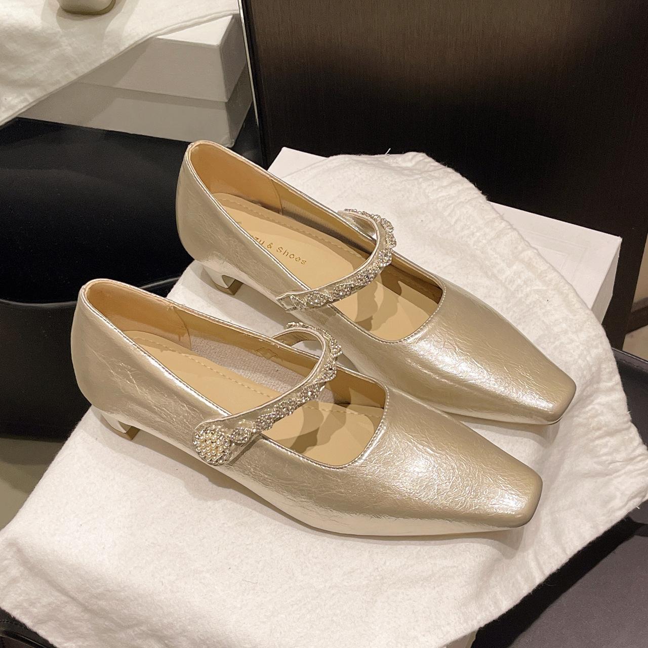 

2025 summer and autumn French rhinestone fairy wind word with shallow mouth single shoes female gentle temperament high heels women s shoes 40