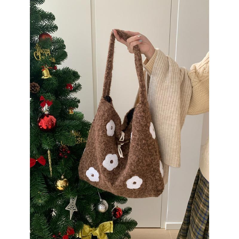 Plush flower embroidery commuter bucket bag autumn and winter new niche design simple woolen tote bag