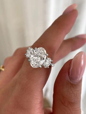 925 Silber Einfachheit Klassisch Zirkon Glänzend Ovaler Ring Für Damen Verlobung Hochzeit Luxus Hohe Qualität Feiner Schmuck