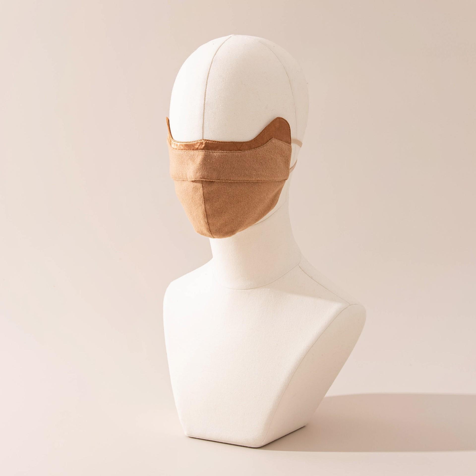 

Unisex Mulberry Silk Wool Face Mask: Sun Protection, Dustproof, Windproof, Breathable, Acne-Free Daily Wear One Size жёлтый