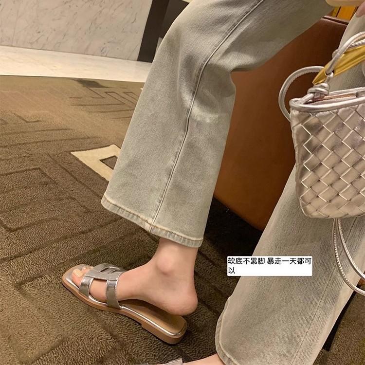 Sheepskin~ Grape mother, the same style, hollowed out and thin, square head, soft bottom, versatile, flat bottom, one word beach outer slippers, fem