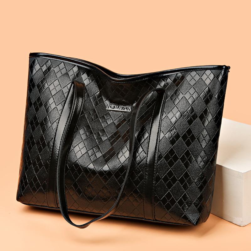 

Новая высококачественная вместительная женская сумка с модной и универсальной сумкой через плечо в западном стиле и мягкой кожаной сумкой-тоут 41*28*10cm чёрный