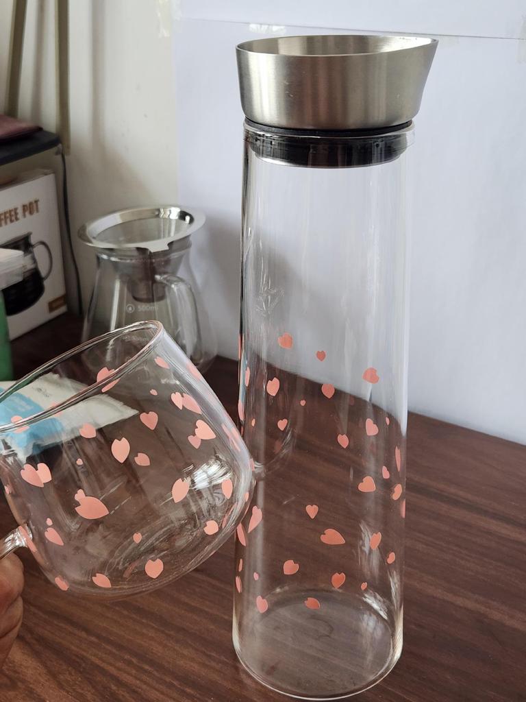 Large Capacity Glass Water Jug with Stainless Steel Lid