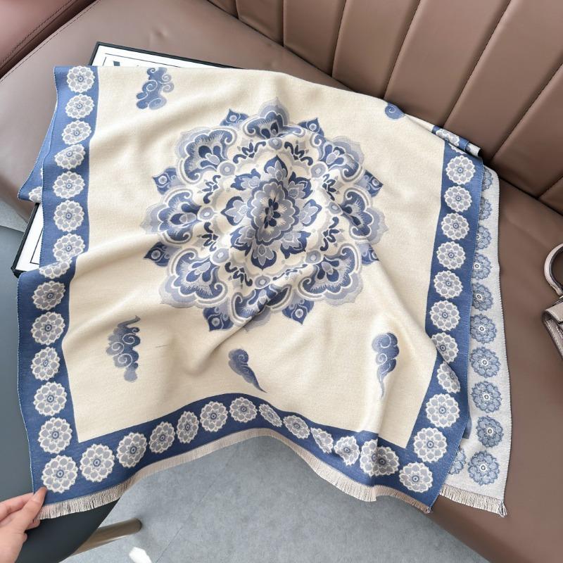 Winter new Zhongxiangyun jacquard scarf women's imitation cashmere shawl high-end sense versatile thickened warm scarf