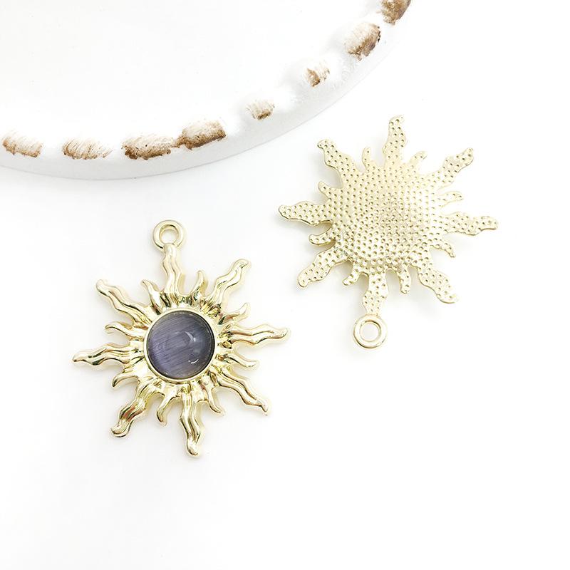 

Sunflower Alloy Drip Oil Pendant for DIY Bracelets, Keychains, and Earrings