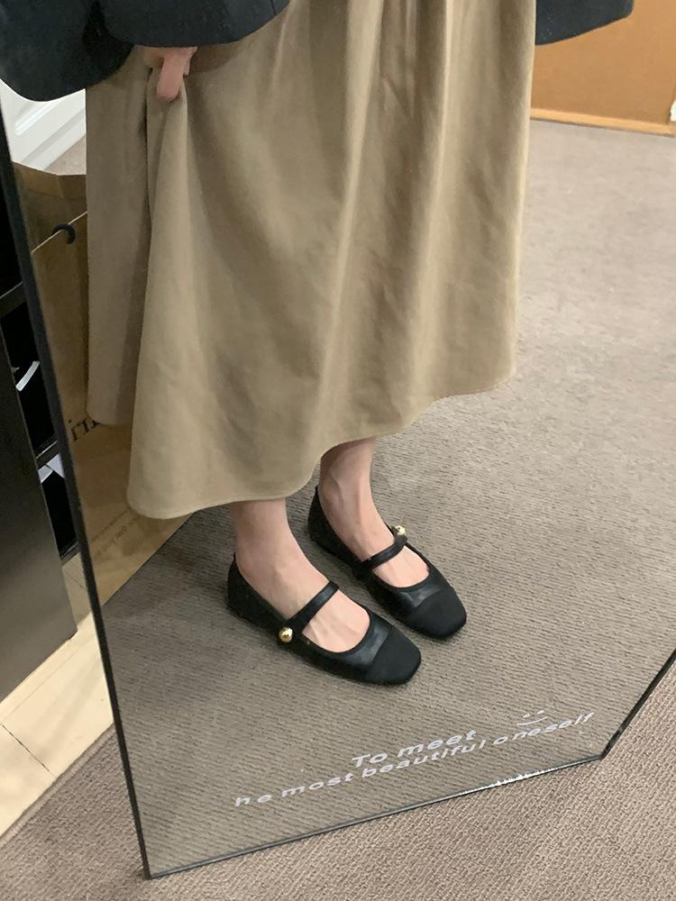 Xiaoxiangfeng Mary Jane shoes women's 2025 spring and summer new French one-word strap flat-soled single shoes color matching round head small lea