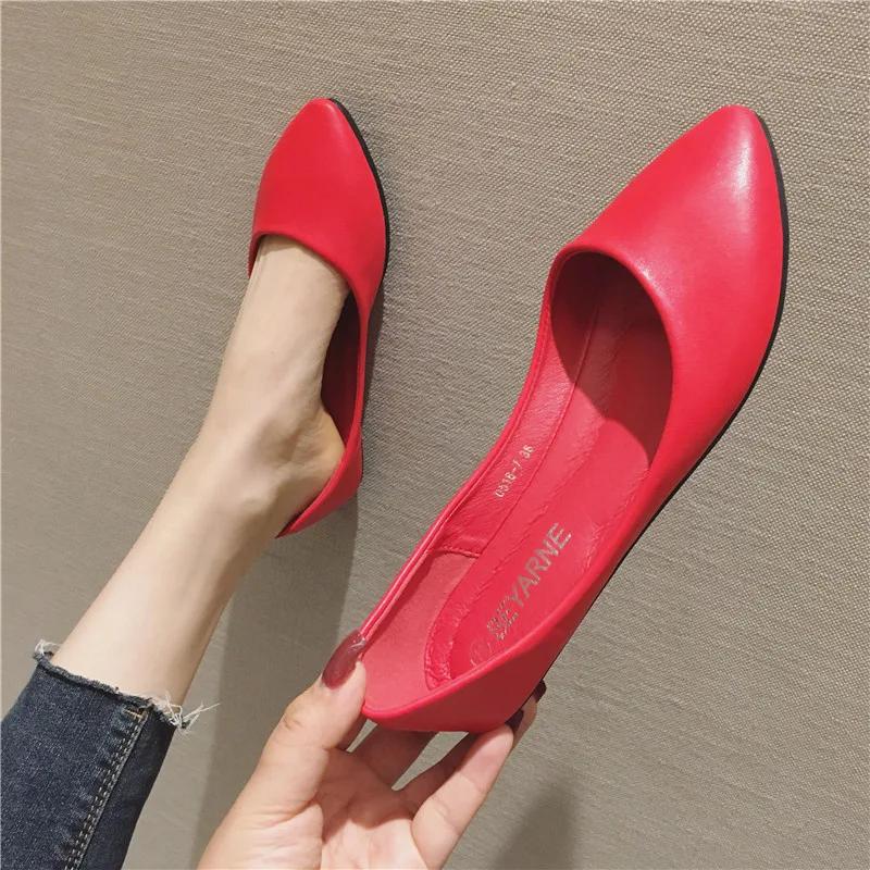 

Женские туфли на плоской подошве Фиолетовые женские туфли Мягкая кожа Мягкая подошва Карамельный цвет Светлый рот Одиночные туфли на плоской подошве Большой размер 42 красный