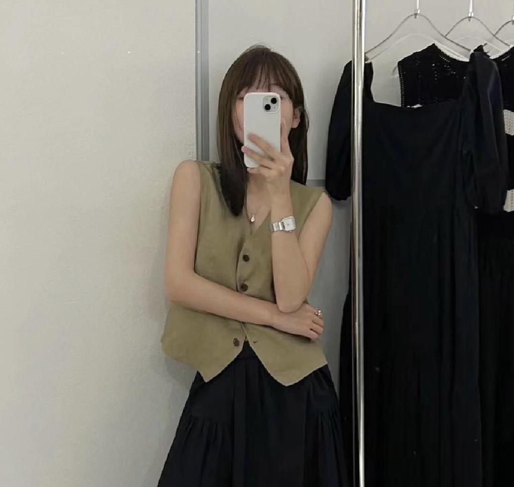 2024 Korean V-Neck Linen Slim Vest: Summer Sleeveless Single-Breasted Top