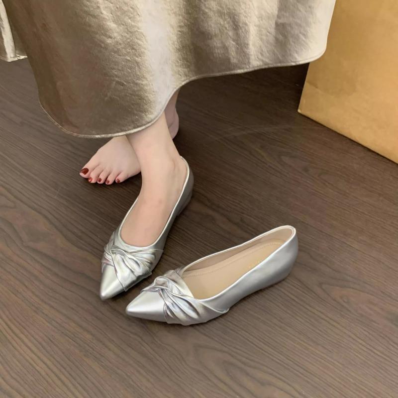 Pointed Toe Shallow Mouth Low Top Single Shoes Fashion Patent Leather Soft Sole Non-Slip Shoes for Women